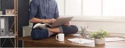 Como tu postura física puede afecta tu rendimiento en el trabajo